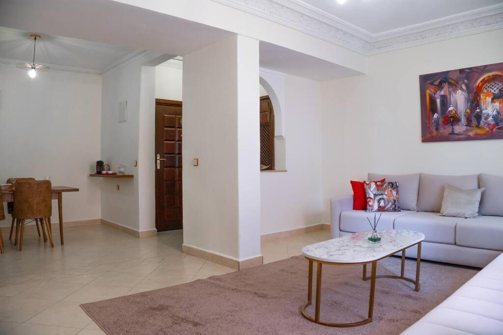 Appart Bien Place Et Fonctionnel Marrakesz Zewnętrze zdjęcie